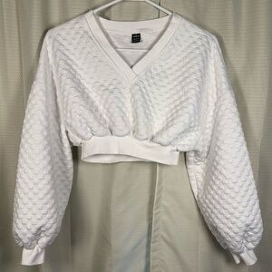 SHEIN White Quilted Small Cropped Top